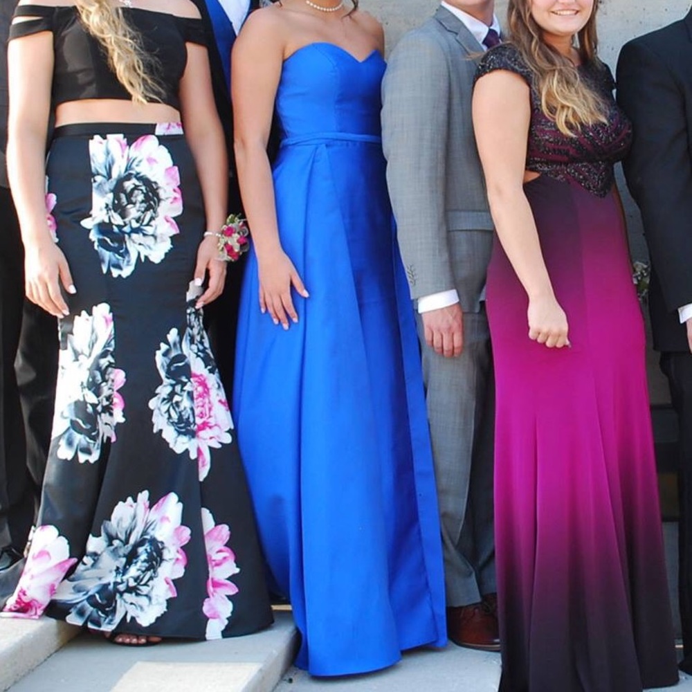 Blue prom dress